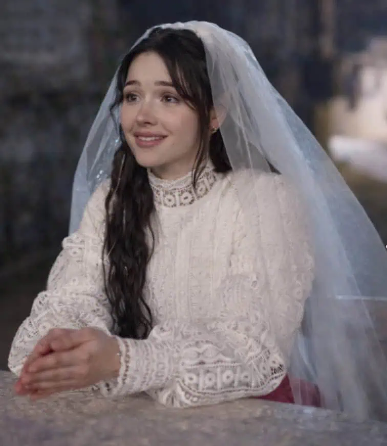 Çirkin dizisinde Meryem'in giydiği gelinlik markası