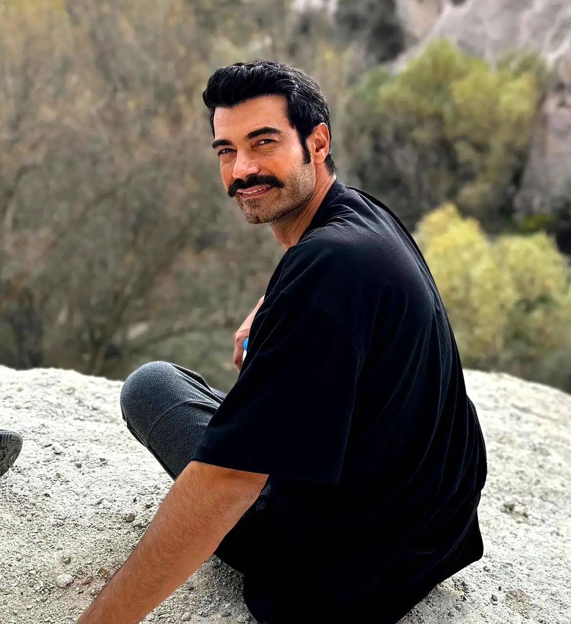 Murat Ünalmış Eski Masal dizisinde Mirza rolünde başrol olacak