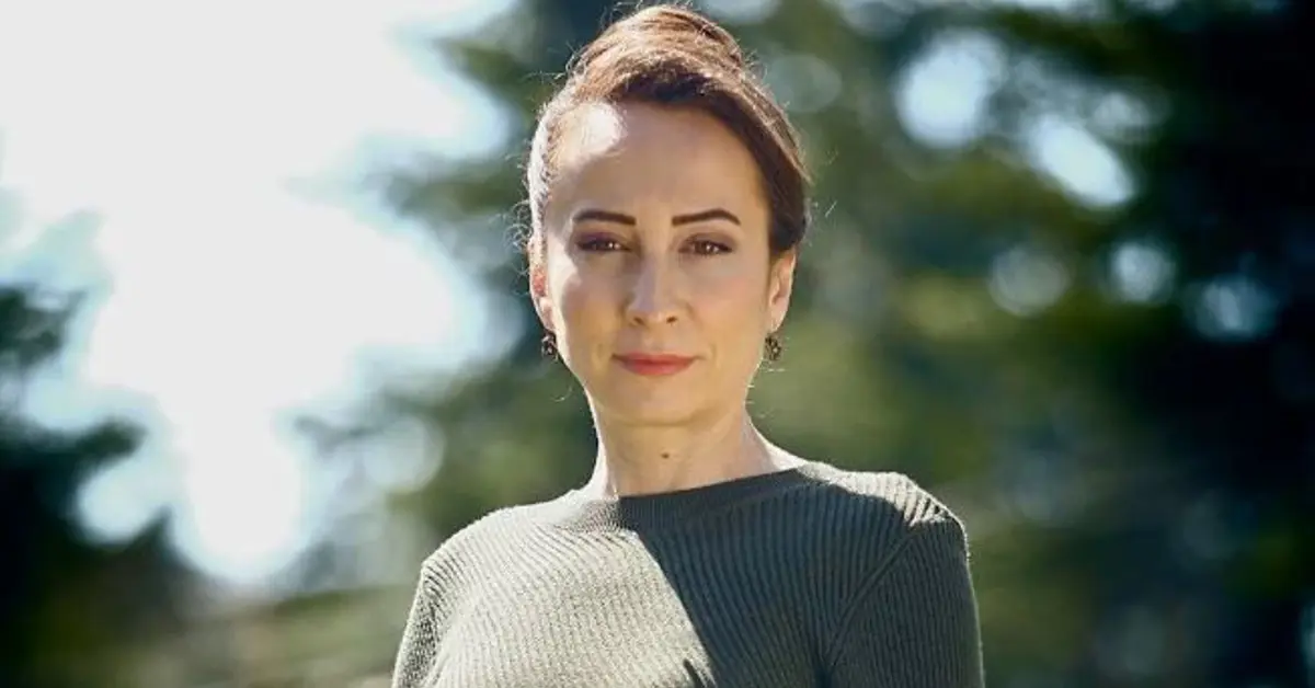 Sezin Bozacı Eski masal dizisinde Macide rolünde