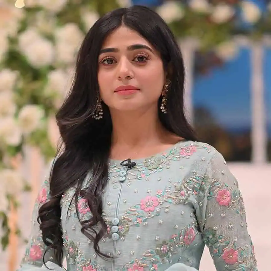 Yalnız Karar Dizisi başrolü Sehar Khan (Fatima)