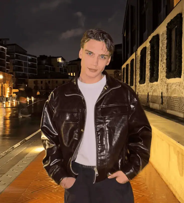 Burak Apak Arka Sokaklar dizisinde (Ufuk Akgöl) rolünde