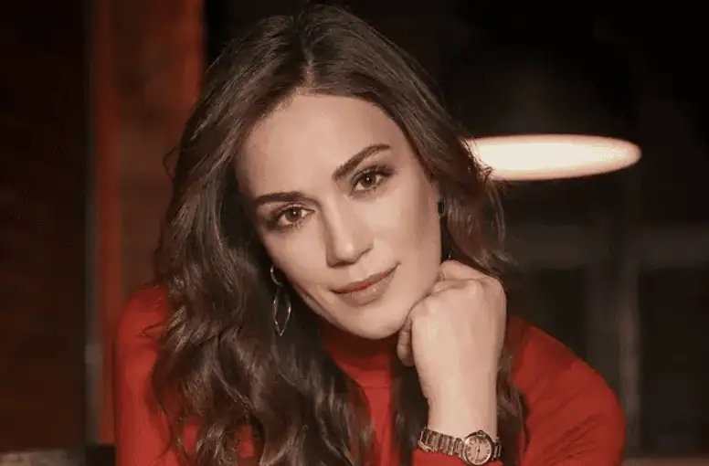 Özge Borak İstanbul Hatırası (Evgenia)