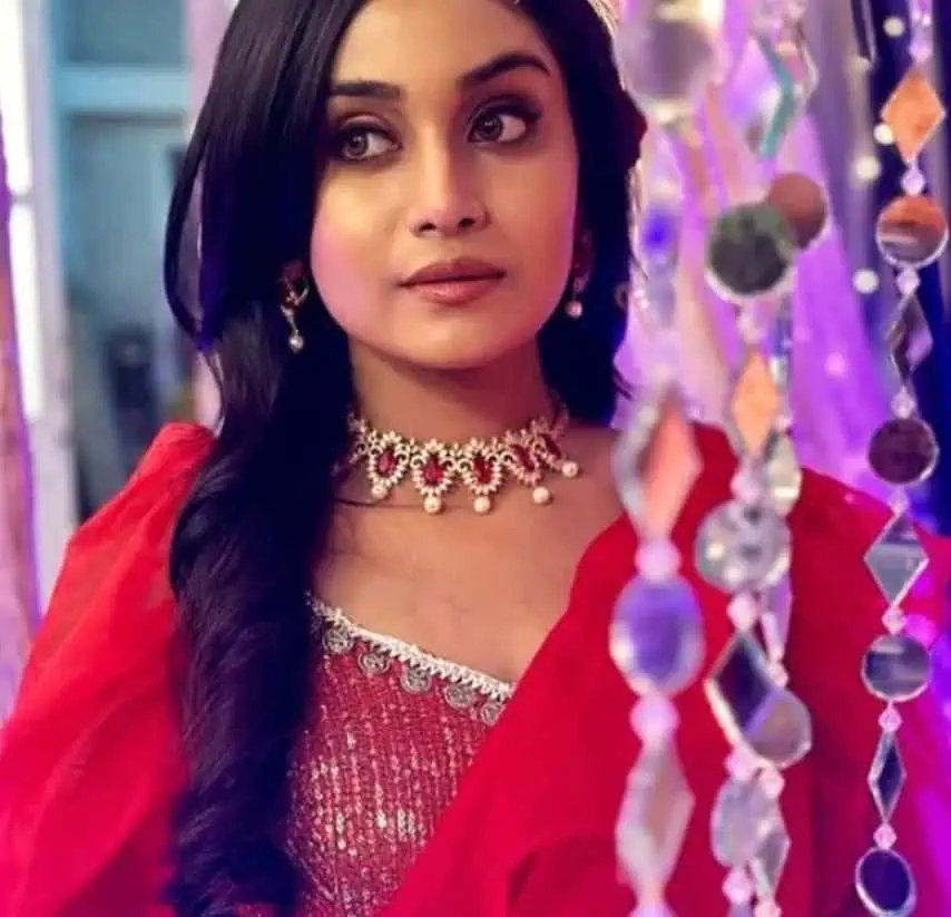 Saklı Bahar Hint Dizisi Shruti Anand Mishri rolünde