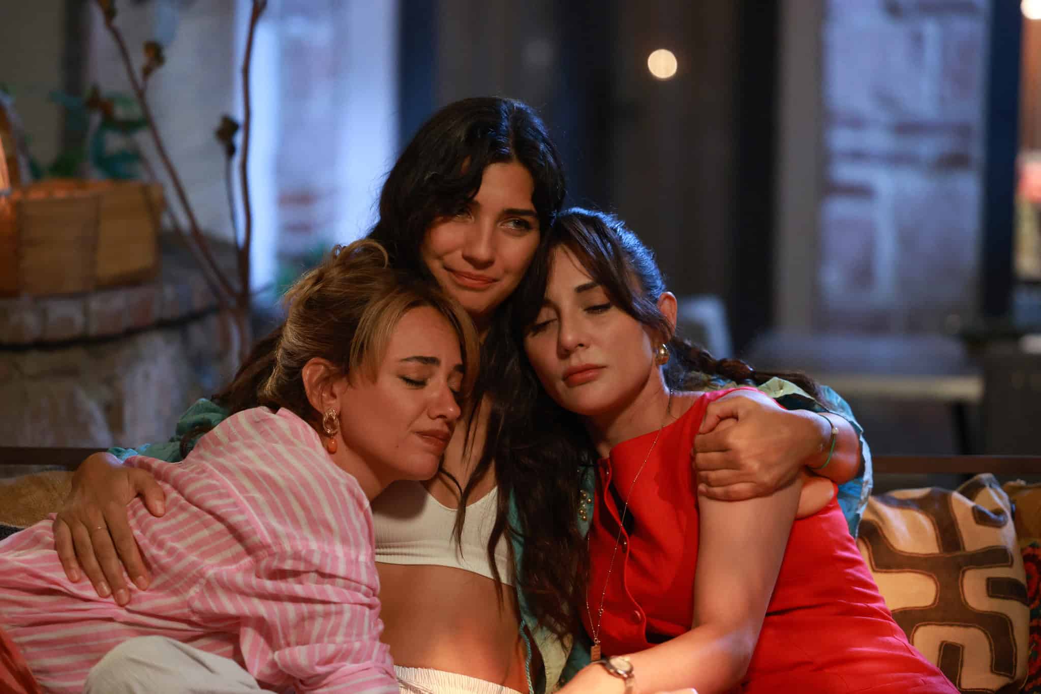 Zeytin Ağacı dizisi 3.sezon kıyafetleri kombinleri