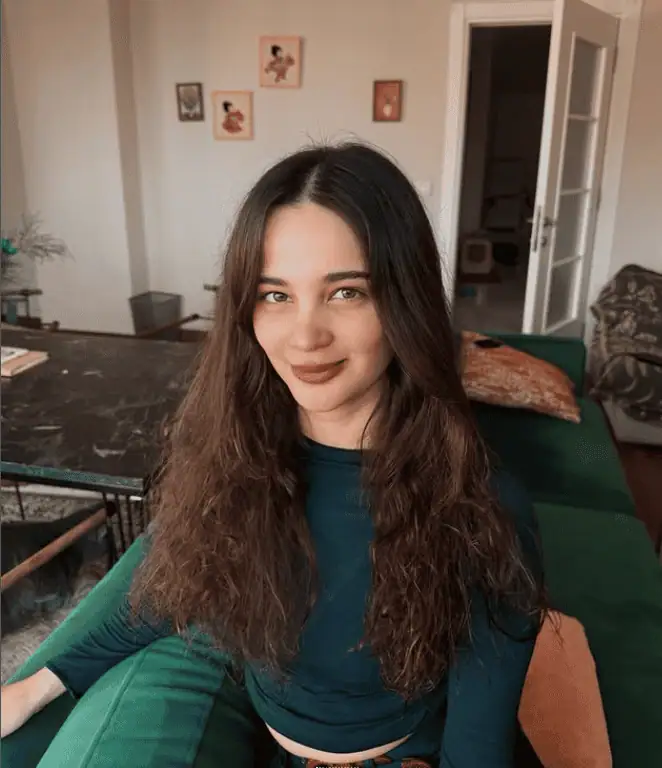 Deniz Ekinci Başkalarının hayatı dizisinde Gülizar karakteri