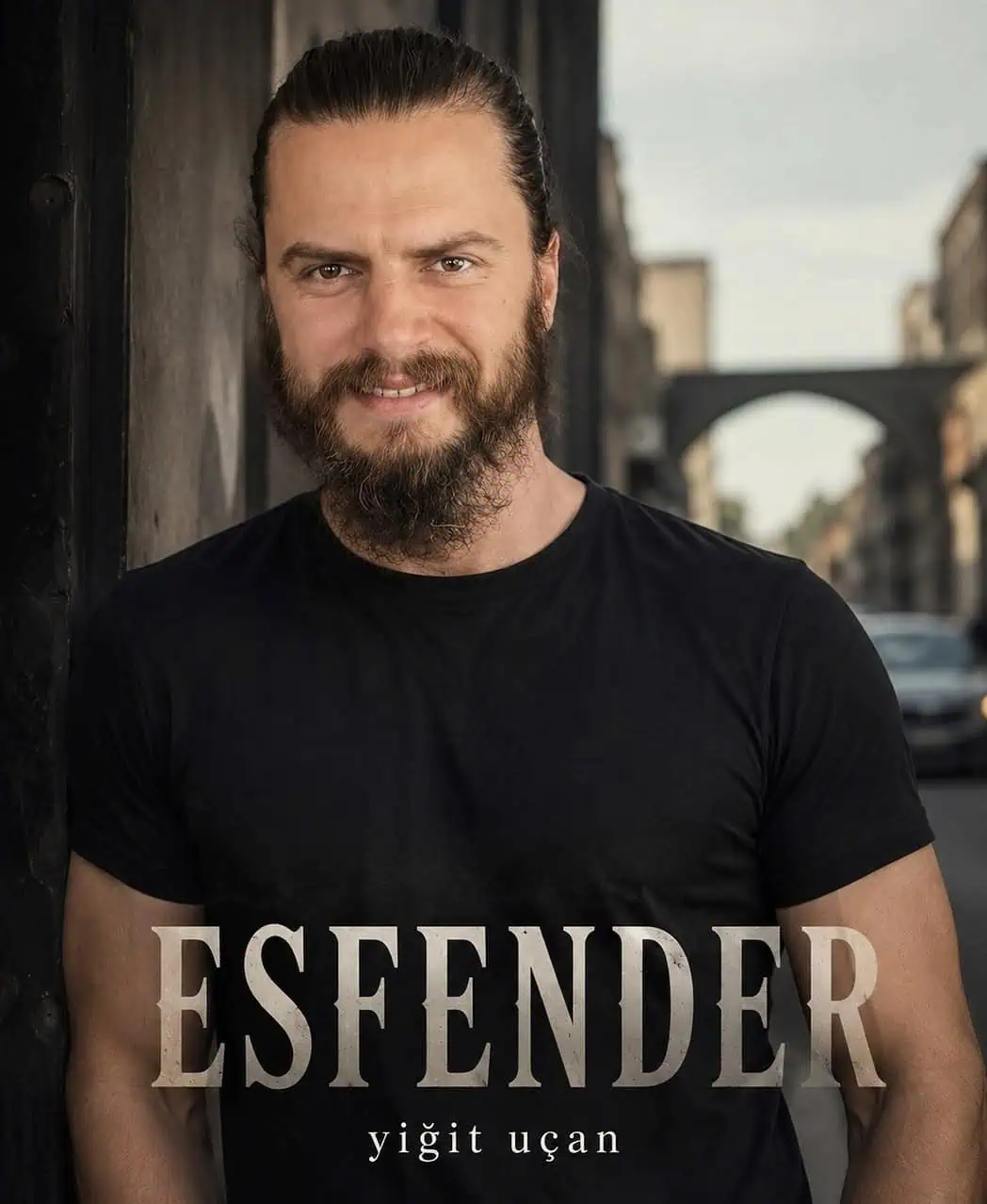 Yiğit Uçan Hamal Dizisi oyuncu kadrosunda Esfender rolü