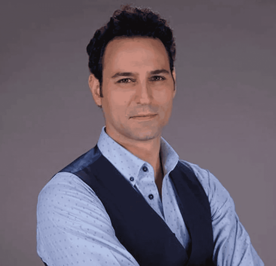 Abi dizisi 2. Sezonuna Nihat rolü ile dahil olan oyuncu Mert Yavuzcan