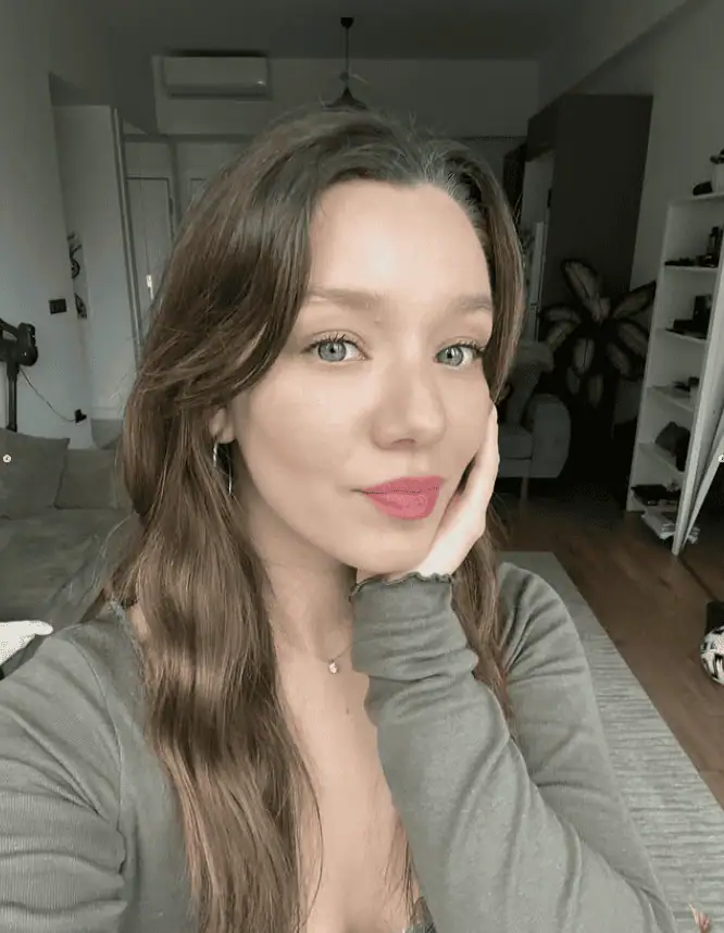 Kızılcık Şerbeti dizisi Ayşin kimdir