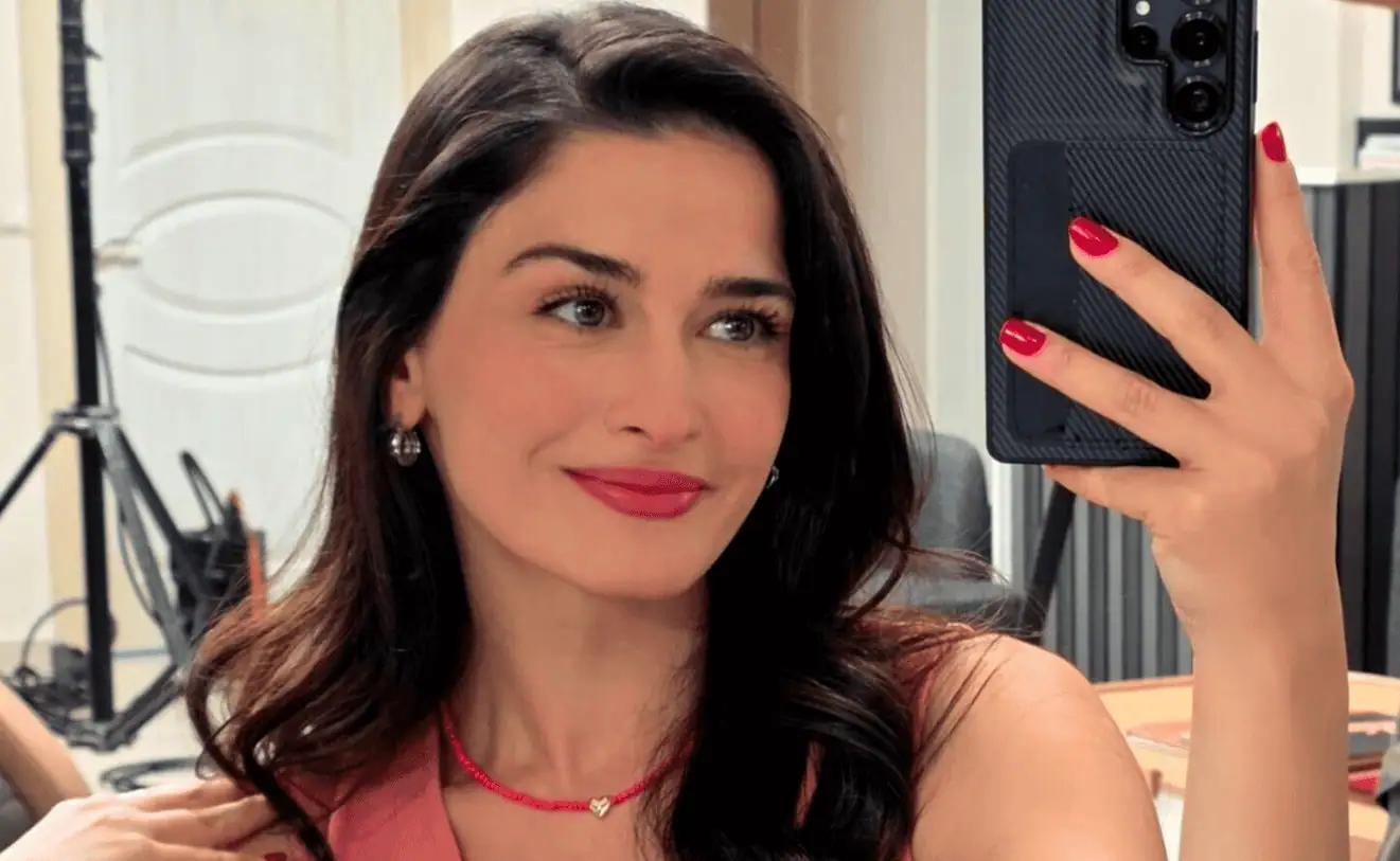 Anne Yarısı Dizisi Bahar kimdir bilgileri