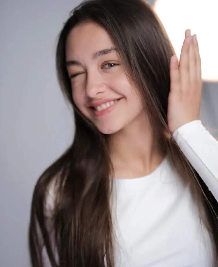 TRT1 Kod Adı Kırlangıç Dizisi Zeynep karakteri